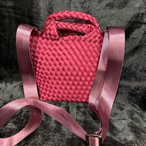 NWT CRANBERRY WEAVE CROSSBODY PURSE